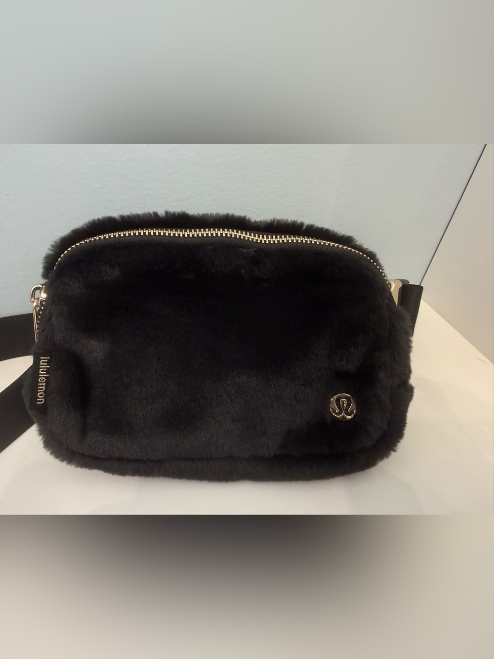 lululemon Everywhere Belt Bag Fleece Faux Fur Crossbody Bag Black